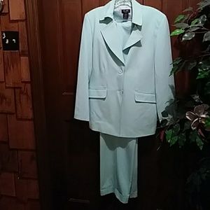 ☺Beautiful pant suit☺